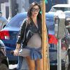 Kourtney Kardashian, enceinte et de sortie à Los Angeles, le 24 septembre 2014.