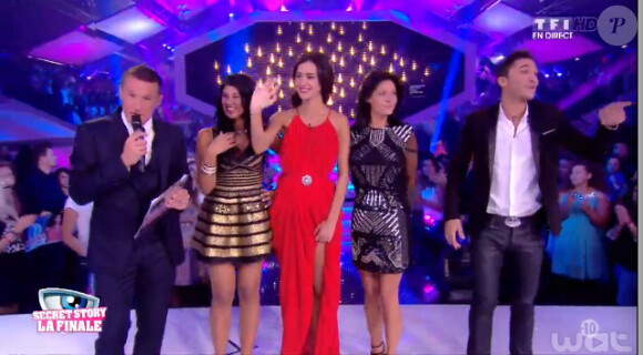 Les finalistes Jessica, Leila, Vivian et Nathalie arrivent sur le plateau dans la finale de Secret Story 8, le vendredi 26 septembre 2014, sur TF1