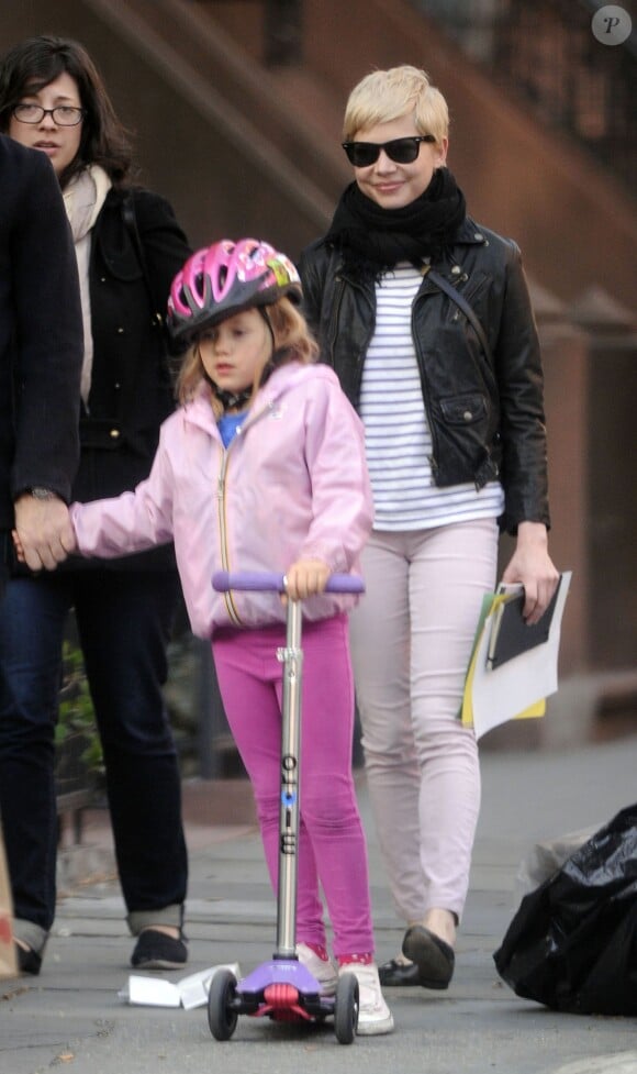 Michelle Williams et sa fille  Matilda Rose Ledger à New York, le 26 mars 2012
