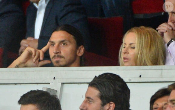 Zlatan Ibrahimovic et son épouse Helena - Match PSG-Barcelone de la Ligue des Champions au parc des princes à Paris le 30 septembre 2014. Le PSG à remporté le match sur le score de 3-2.