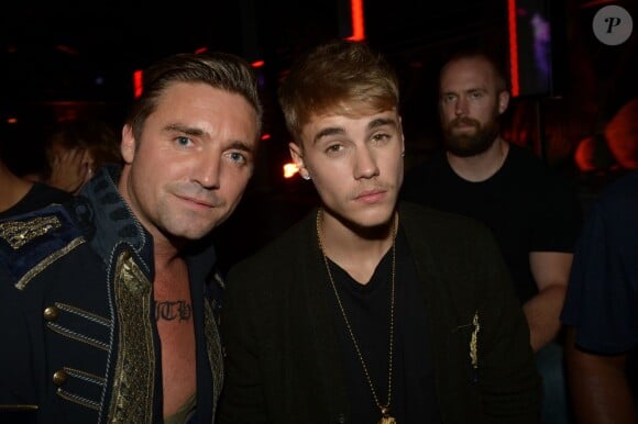 Cyril Perret et Justin Bieber -  Inauguration du club L'Arc à Paris le 2 octobre 2014.