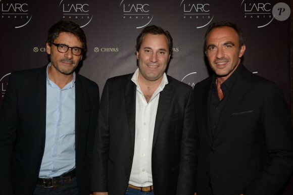 Pascal Elbé, Benjamin Patou, (Pdg de Moma Group) et Nikos Aliagas - Inauguration de la discothèque L'Arc à Paris le 2 octobre 2014.