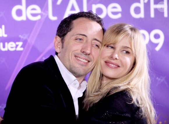 Gad Elmaleh et Pascale Arbillot lors du 12e Festival international du film de Comédie à l'Alpe d'Huez le 24 janvier 2009.  