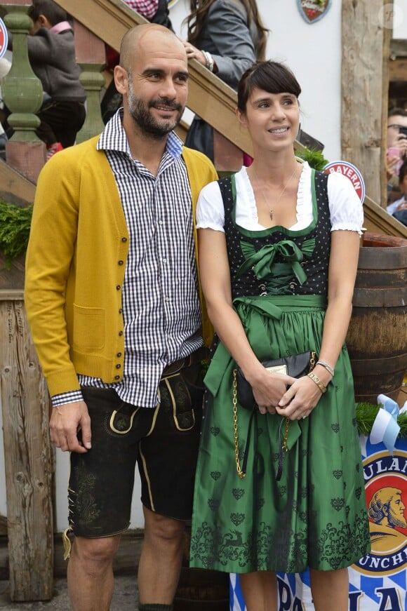 Pep Guardiola et sa femme Cristina Serra à Munich pour fêter l'Oktoberfest en famille le 5 octobre 2014