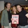 Exclusif - Thierry Lhermitte, sa femme Hélène Lhermitte et Philippe Vandel - Philippe Vandel dédicace sa bande dessinée "Les Pourquoi en BD" à la librairie BD Net à Paris, le 26 septembre 2014.