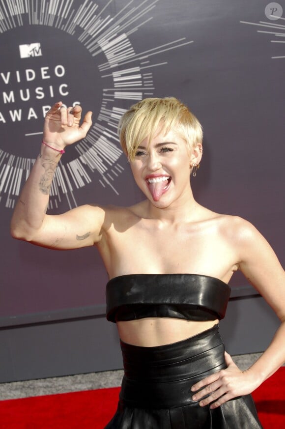 Miley Cyrus lors de la cérémonie des MTV Video Music Awards à Inglewood, le 24 août 2014.