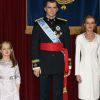 L'infante Leonor, princesse des Asturies, le roi Felipe VI d'Espagne et son épouse la reine Letizia version cire : leurs nouvelles statues au Musée de cire de Madrid, inspirées du jour du couronnement du nouveau souverain le 19 juin 2014, ont été dévoilées le 10 octobre 2014, et ce n'est pas franchement une réussite...