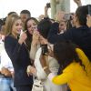 Le roi Felipe VI et la reine Letizia d'Espagne assistent à la rentrée scolaire 2014-2015 au lycée professionnel "Valle del Cidacos" à Calahorra, La Rioja, le 7 octobre 2014.