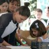 Katie Holmes et sa fille Suri au Farmers Market à Calabasas, le 11 octobre 2014.