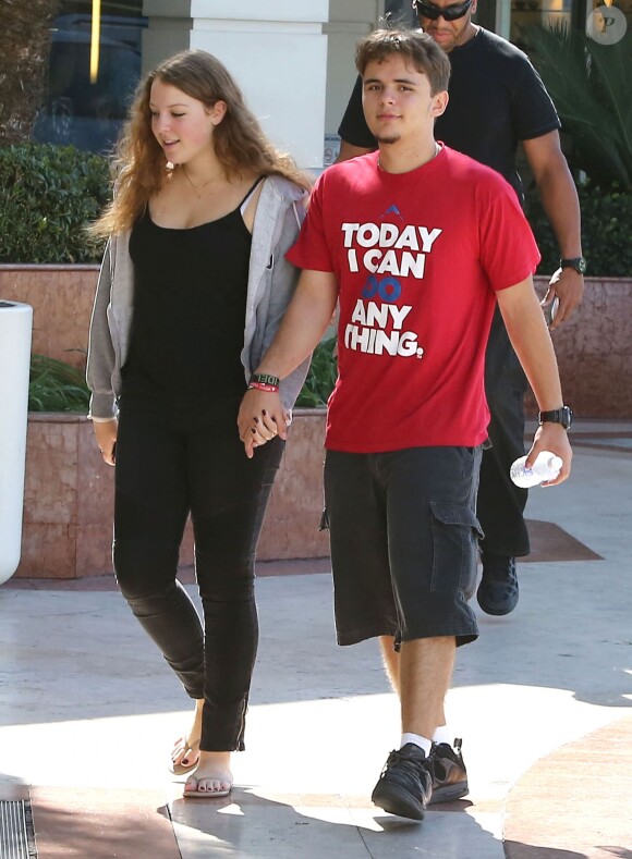 Exclusif - Prince Jackson dans les rues de Los Angeles avec sa petite amie Nikita Bess à Los Angeles, le 11 octobre 2014. 