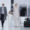 Karl Lagerfeld, son filleul Hudson Kroenig et Cara Delevingne - Final du défilé de mode Haute-Couture printemps-été 2014 "Chanel" au Grand Palais à Paris. Le 21 janvier 2014