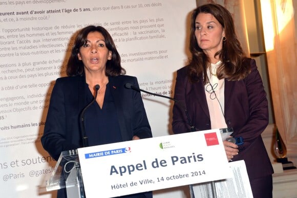 Anne Hidalgo accompagnée de Melinda Gates lancent l'Appel de Paris pour la santé des femmes et des enfants dans le monde à Paris, le 14 octobre 2014.