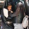 Kourtney Kardashian enceinte, sa fille Penelope et sa soeur Kendall Jenner vont déjeuner au restaurant "Nate'n Al Delicastessen" à Beverly Hills, le 14 octobre 2014.
