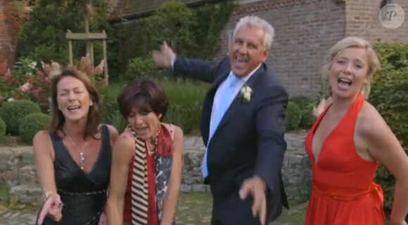 L'animatrice Sandrine Corman a dévoilé une vidéo de son mariage avec Michel Bouhoulle (professeur de tennis et consultant sur la RTBF, chaîne de télévision belge) qui a eu lieu 12 septembre 2014 en Belgique. IL s'agit d'un clip vidéo sur la chanson Si on devait mourir demain, inter­prété par Pascal Obispo et Nata­sha St-Pier.