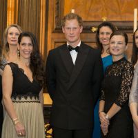 Prince Harry : Charmeur entouré de 200 femmes, il les fait rire