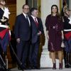 La reine Rania de Jordanie accompagnait son époux le roi Abdullah II de Jordanie le 17 septembre 2014 à Paris lors d'une rencontre avec François Hollande à l'Elysée.
