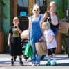 Gwen Stefani et ses fils Kingston, Zuma et Apollo à Encino, Los Angeles, le 19 octobre 2014.