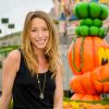 Laura Smet prend la pose au parc Disneyland Paris, à l'occasion d'Halloween, octobre 2014.