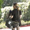 La soeur de Ryan Gosling, Mandy, se rendant à Los Angeles chez Eva Mendes pour voir sa nièce Esmeralda le 17 septembre 2014