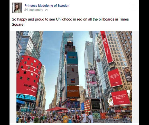 La princesse Madeleine de Suède s'est extasiée devant la publicité faite à la World Childhood Foundation sur Times Square, à New York, le 24 septembre 2014