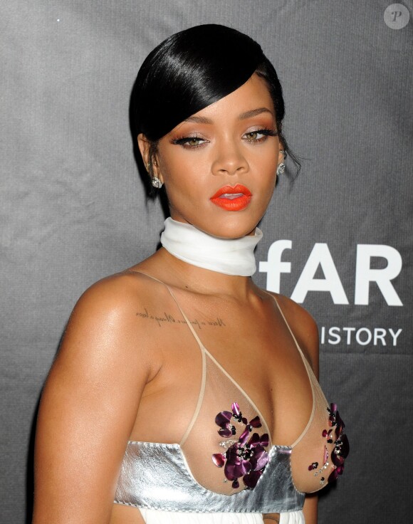 Rihanna assiste au gala Inspiration de l'amfAR, aux Milk Studios. Los Angeles, le 29 octobre 2014.