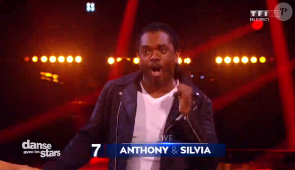 Anthony Kavanagh et Silvia Notargiacomo dans Danse avec les stars 5 sur TF1, le samedi 1er novembre 2014