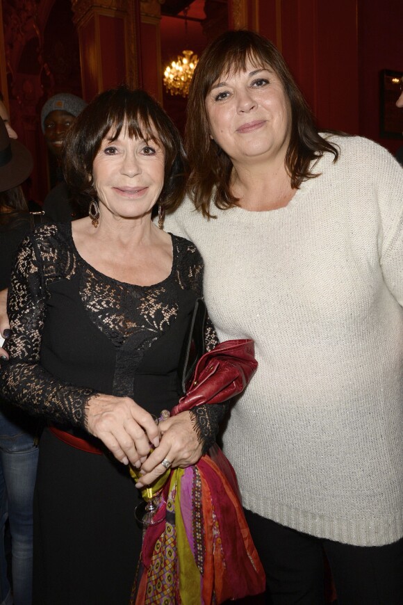 Daniéle Evenou et Michèle Bernier - Dans les coulisses de la 150e représentation de la pièce "Je préfère qu'on reste amis" au théâtre Antoine, à Paris, le 5 novembre 2014.