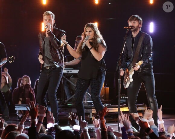 Lady Antebellum sur la scène des CMA Awards à Nashville, le 5 novembre 2014.