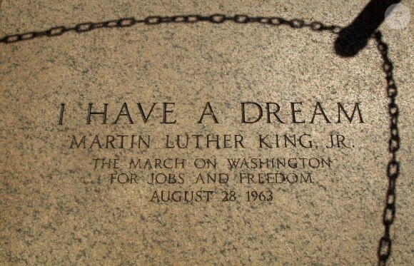 La plaque en hommage à Martin Luther King lors du 40e anniversaire de la marche des droits civiques de 1963 à Washington