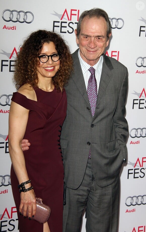 Tommy Lee Jones et sa femme Dawn Laurel-Jones lors de l'avant-première du film The Homesman dans le cadre de l'AFI Fest le 11 novembre 2014 à Hollywood