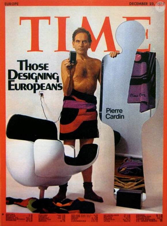 Pierre Cardin est le premier couturier à faire la couverture de Time magazine. Il a alors 52 ans. Nous sommes le 23 décembre 1974.