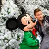 Olivier Giroud assiste au lancement des festivités de Noël à Disneyland Paris, à Marne-la-Vallée, le samedi 15 novembre 2014.