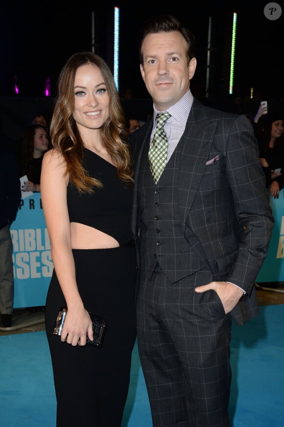Jason Sudeikis et sa femme Olivia Wilde lors de la première du film "Horrible Bosses 2" à Londres. Le 12 novembre 2014. Le couple est devenu parent en avril 2014 d'un petit Otis.