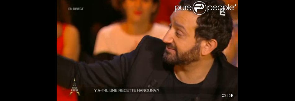 Cyril Hanouna, très ému, dans l&#039;émission Un soir à la Tour Eiffel d&#039;Alessandra Sublet, sur France 2, le mercredi 19 novembre 2014