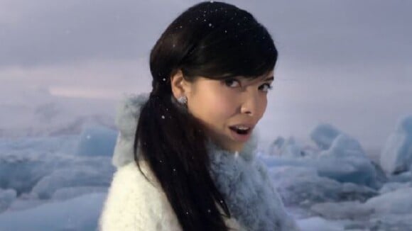 Indila dévoile sa ''Love Story'' glacée et touchante