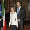Le roi Felipe VI et la reine Letizia d'Espagne ont été reçus par le président du Sénat italien Pietro Grasso et sa femme à Rome, le 19 novembre 2014, lors de leur visite officielle inaugurale.
