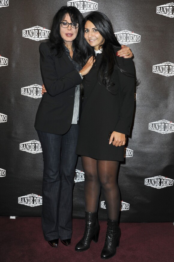 Exclusif - Yamina Benguigui et sa fille Liza Benguigui - Lancement de la série "Bande Démo" au théâtre Le Comedia à Paris, le 24 novembre 2014.