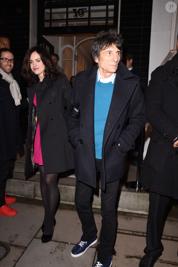 Ronnie Wood et sa femme Sally Wood - Stella McCartney donne le coup d'envoi des illuminations de noël dans sa boutique de Bruton Street en présence de ses amis à Londres, le 26 novembre 2014.