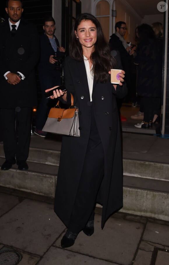 Jessie Ware - Stella McCartney donne le coup d'envoi des illuminations de noël dans sa boutique de Bruton Street en présence de ses amis à Londres, le 26 novembre 2014.