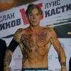 Mickey Rourke, 62 ans, lors de la pesée à la veille de son combat de boxe contre Elliot Seymour, 29 ans, à Moscou, le 27 novembre 2014.