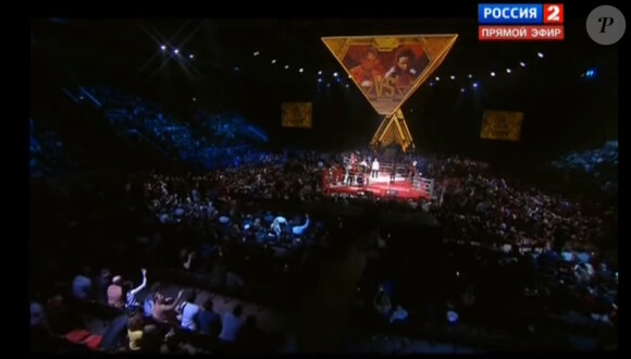 Mickey Rourke, 62 ans, est remonté sur le ring et a boxé le 28 novembre 2014 à Moscou contre Elliot Seymour, 29 ans, qui a abandonné au 2e round contre la star de The Wrestler.