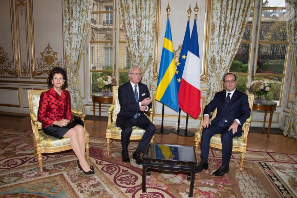 Le président Francois Hollande recevait le roi Carl XVI Gustaf et son épouse la reine Silvia de Suède au palais de l'Elysée à Paris, le 2 décembre 2014