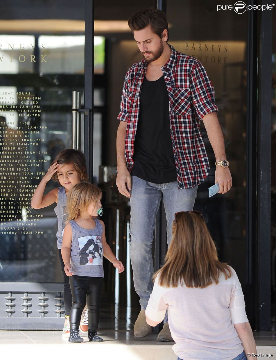 Scott Disick et ses enfants Mason et Penelope, à Los Angeles. Le 29 Novembre 2014