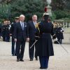 Le roi Carl XVI Gustaf de Suède et Gérard Larcher, président du Sénat, à Paris le 2 décembre 2014