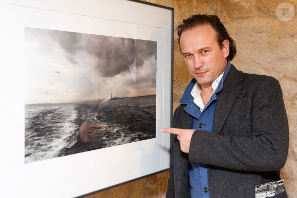 Exclusif - Vincent Perez au vernissage de l'exposition de Julian Lennon, intitulée à "Charlene Wittstock", à la Galerie Art Cube à Paris, le 4 décembre 2014.