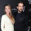 Blake Lively (enceinte) et son mari Ryan Reynolds le 20 octobre 2014.