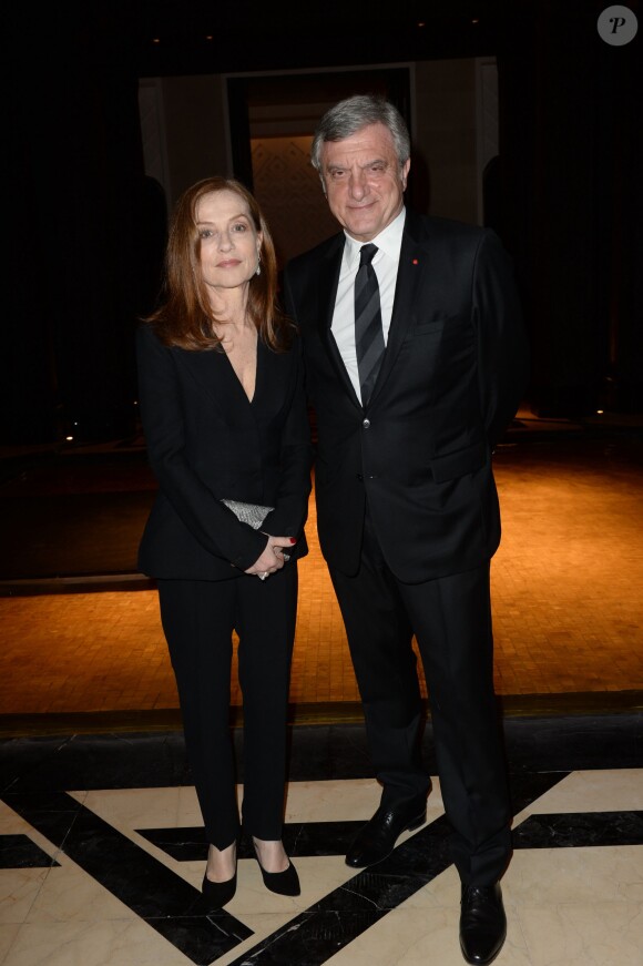 Isabelle Huppert et Sidney Toledano assistent au dîner Dior lors du 14ème festival international de Marrakech. Le 7 décembre 2014.