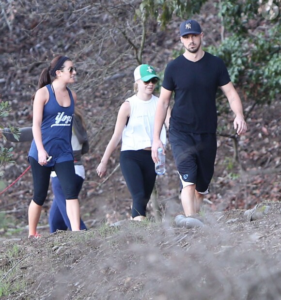 Exclusif - Lea Michele et son petit ami Matthew Paetz sont allés se promener sur les hauteurs de Studio City, le 6 décembre 2014.
