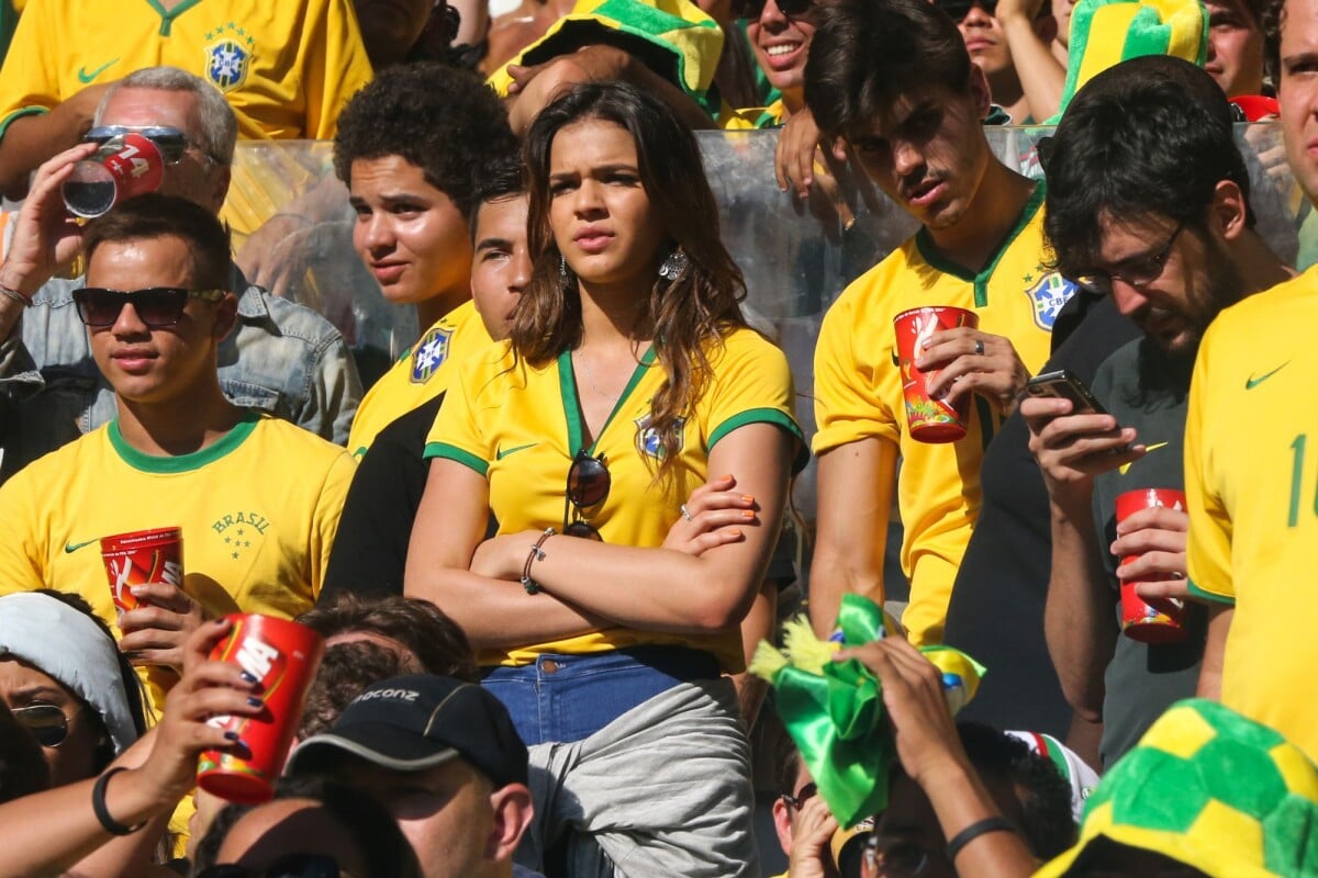 Photo : Bruna Marquezine, compagne de Neymar, assiste au match Brésil  contre Chili à Belo Horizonte city, le 28 juin 2014 - Purepeople