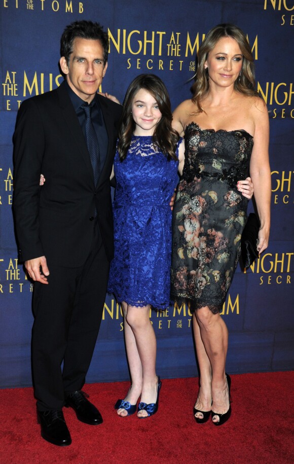 Ben Stiller, Ella Stiller et Christine Taylor à la première de La Nuit au Musée 3 : Le Secret des Pharaons au Ziegfeld Theater, New York, le 11 décembre 2014.